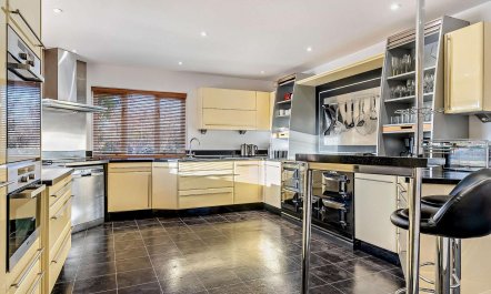 6 Bed in Chipping Campden 8
