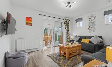 2 Bed in Southbourne 1