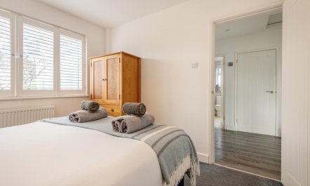 2 Bed in Southbourne 7