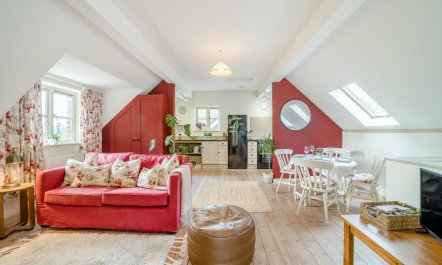 2 Bed in Longhope 4