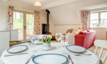 2 Bed in Longhope 9