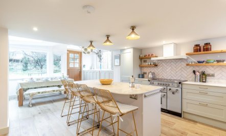 3 Bed in Newport 7