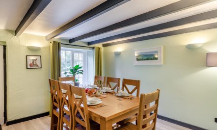 4 Bed in Looe 8