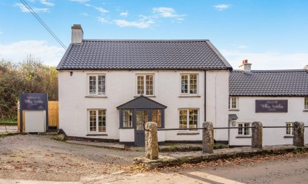 4 Bed in Looe 1