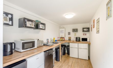 1 Bed in St. Florence 9