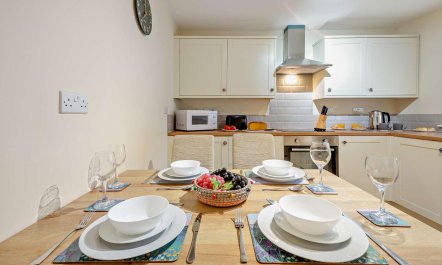 2 Bed in Llandudno 5