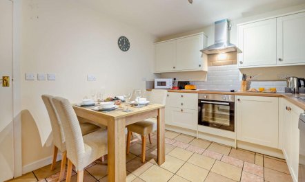 2 Bed in Llandudno 2