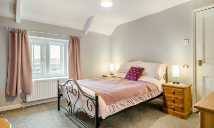 4 Bed in Tansey 9