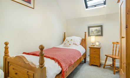 4 Bed in Tansey 8