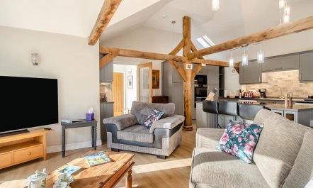 1 Bed in Dickleburgh 2