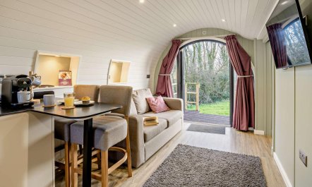 1 Bed in Cowbridge 3