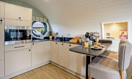1 Bed in Cowbridge 6