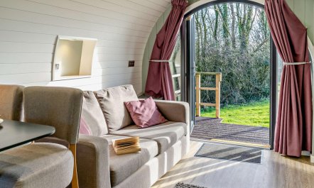 1 Bed in Cowbridge 2
