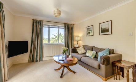 1 Bed in Old Cleeve 5