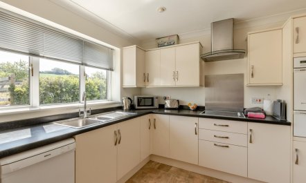 1 Bed in Old Cleeve 8
