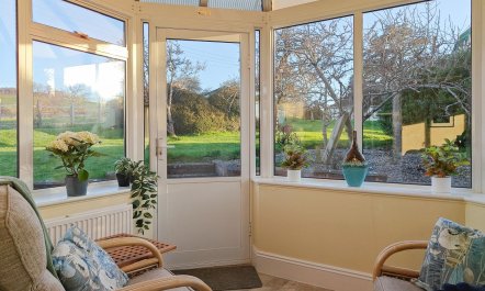 1 Bed in Old Cleeve 3