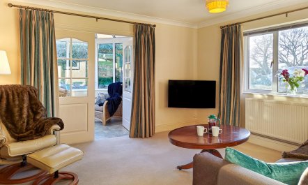 1 Bed in Old Cleeve 1