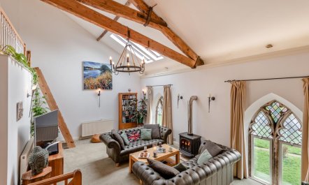 3 Bed in East Stoke