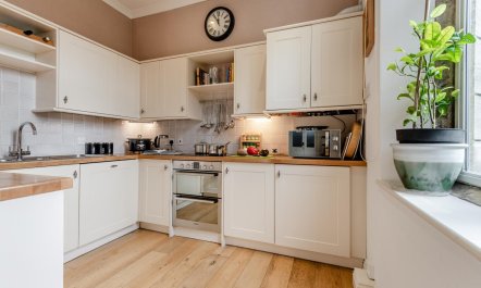 3 Bed in East Stoke 5
