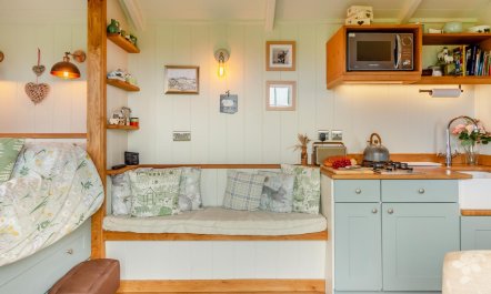 1 Bed in Trebullett 4