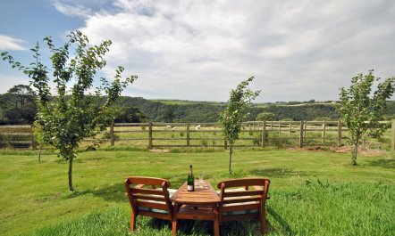 2 Bed in Bratton Fleming 1