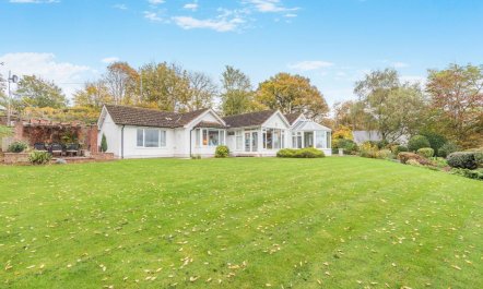 4 Bed in Hereford