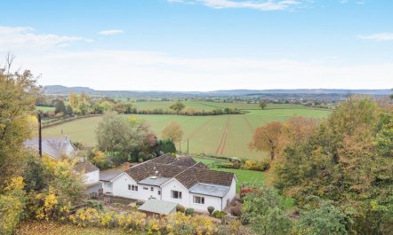 4 Bed in Hereford