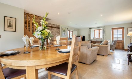2 Bed in Hereford 3