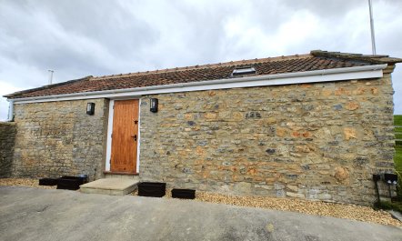 1 Bed in Wyke Champflower 2