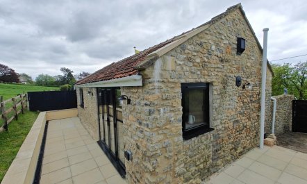 1 Bed in Wyke Champflower