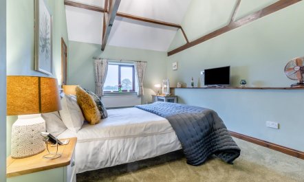 6 Bed in Hainford 9