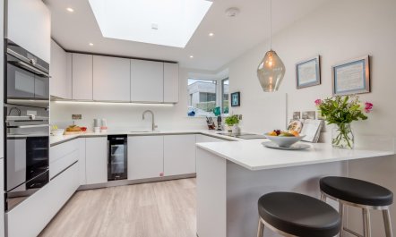 3 Bed in Constantine Bay 5