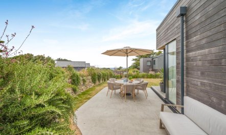 3 Bed in Constantine Bay 1