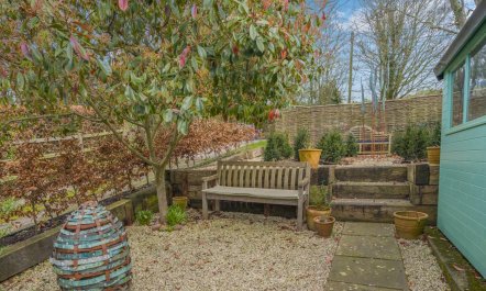 2 Bed in Chelmondiston 3