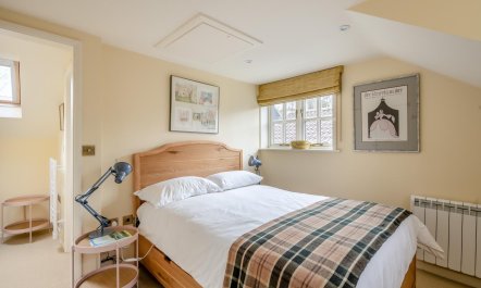 2 Bed in Chelmondiston 9