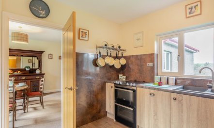 2 Bed in Renwick 9