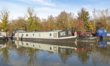 2 Bed in Chertsey 4