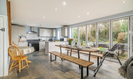 4 Bed in St. Briavels 2