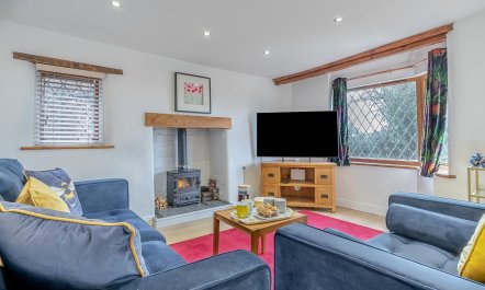 2 Bed in Hunningham 2