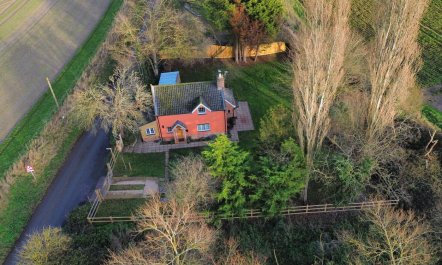 2 Bed in Wickhampton 1