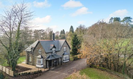 3 Bed in Neath 1