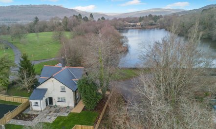 3 Bed in Neath 2