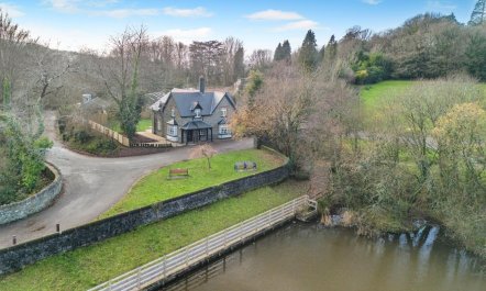 3 Bed in Neath