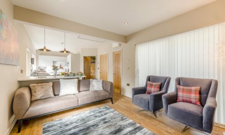 2 Bed in Mydroilyn 3