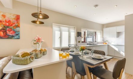 2 Bed in Mydroilyn