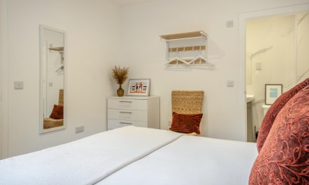 2 Bed in Bonchurch 8
