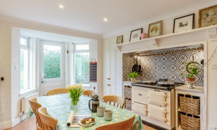 4 Bed in Galmpton 4