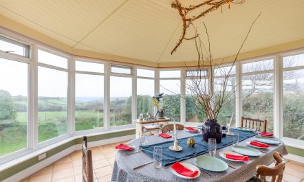 4 Bed in Galmpton 7