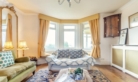 4 Bed in Galmpton 6