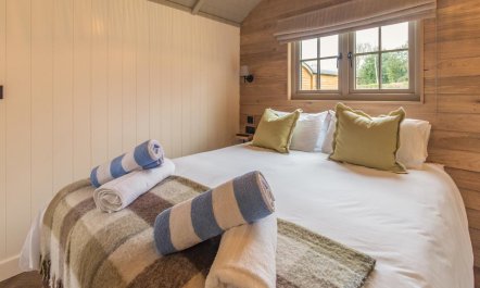 2 Bed in Binsted 7